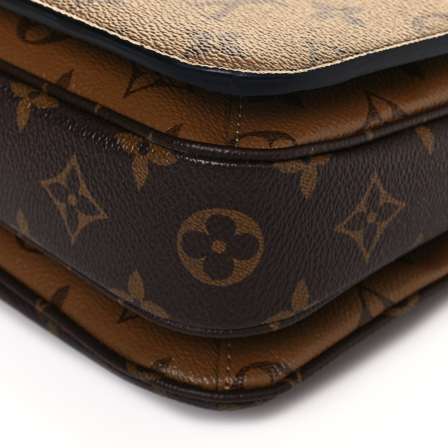 Reverse Monogram Pochette Metis