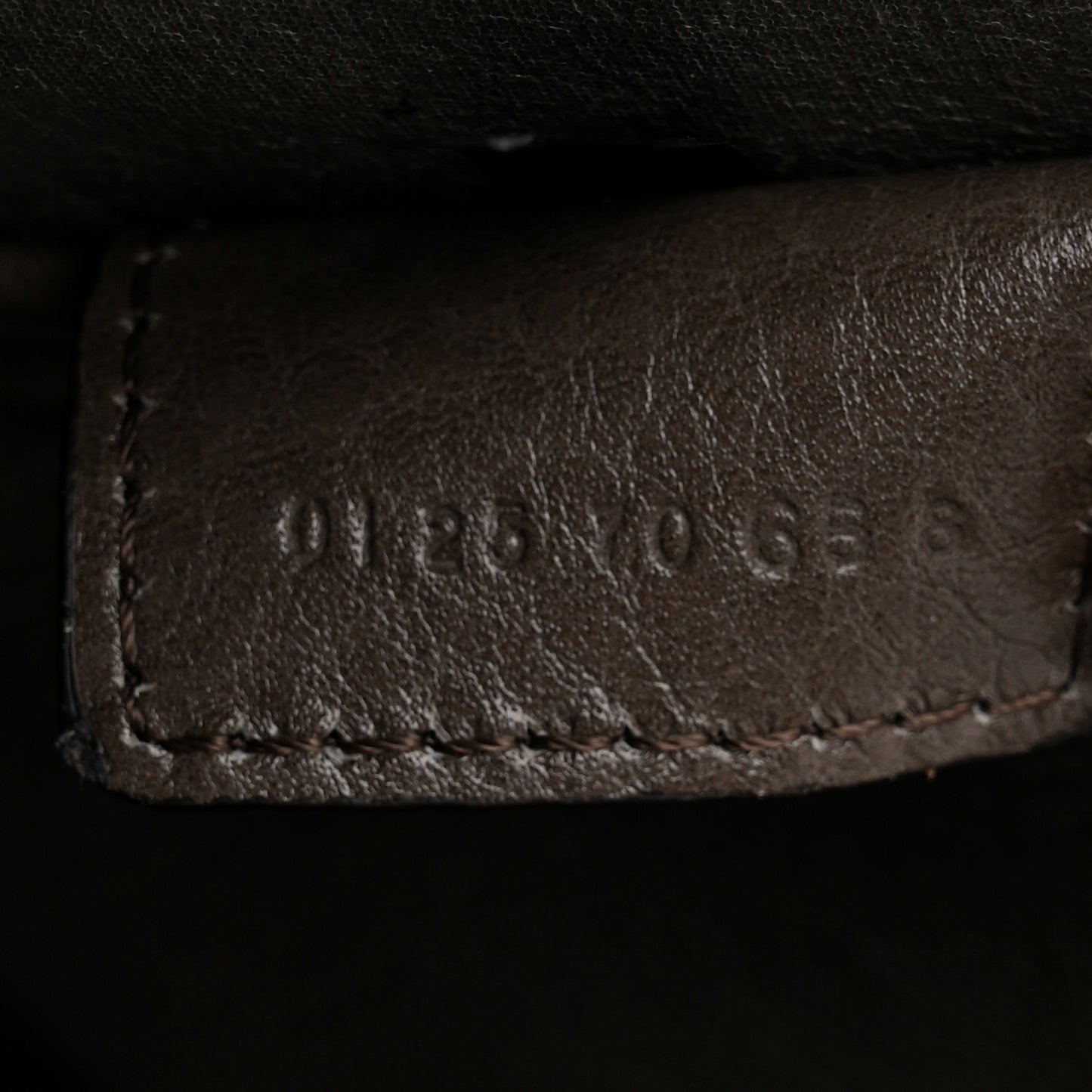 Grained Calfskin Large Spin Tote Flannel Grey