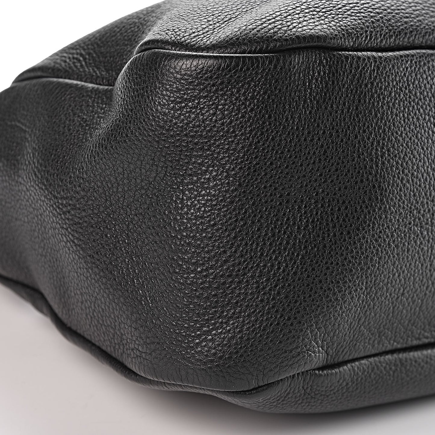 Vitello Daino Hobo Black