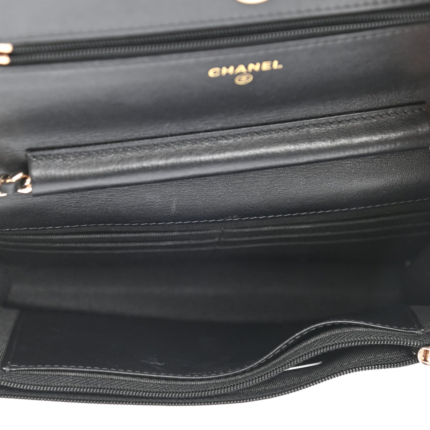 Patent Quilted Wallet On Chain WOC Black