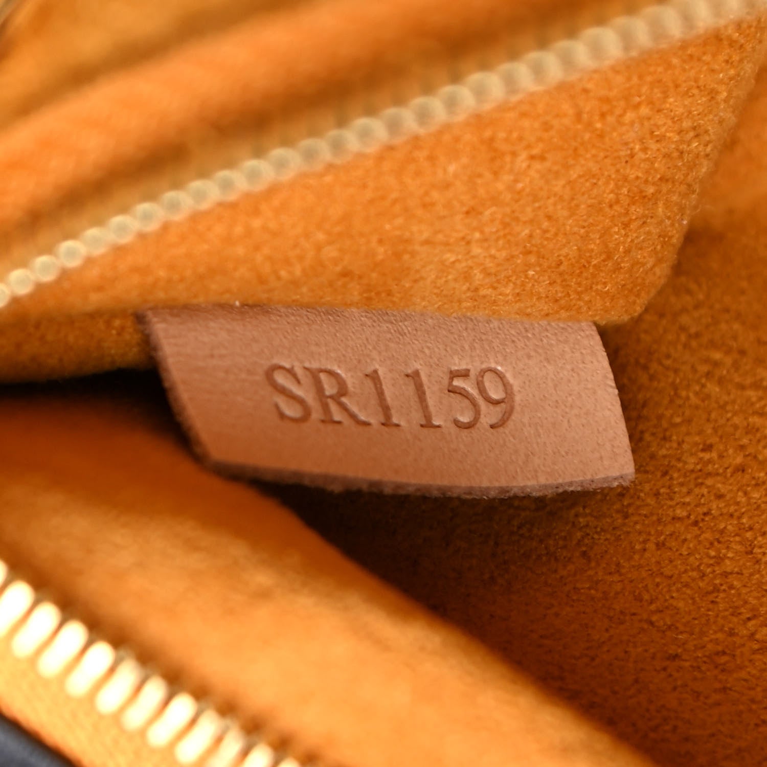 Louis Vuitton Calfskin Monogram Tufting On My Side Black 6 of 6