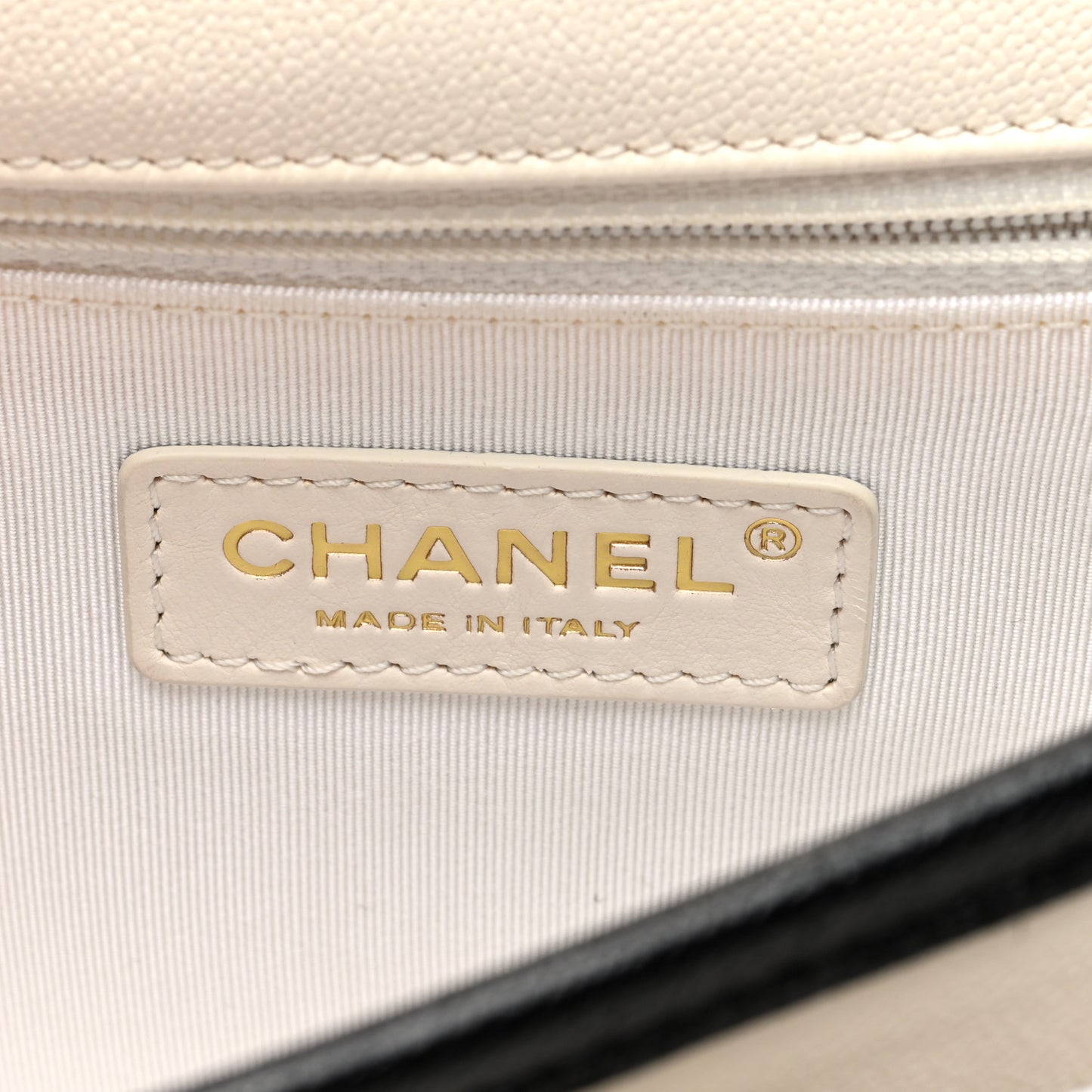 Caviar Quilted Round Messenger Flap White Black