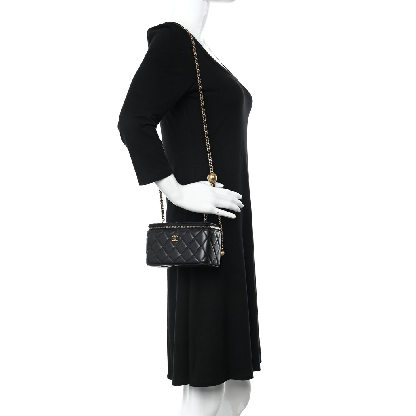 Lambskin Quilted Small Pearl Crush Vanity Case With Chain Black