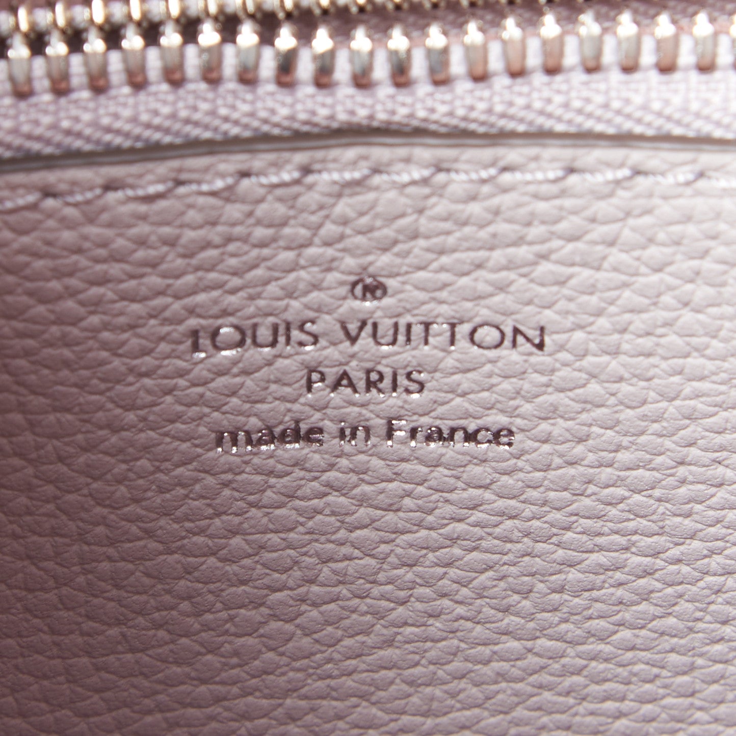 Louis Vuitton Mahina Muria Brume 8 of 9
