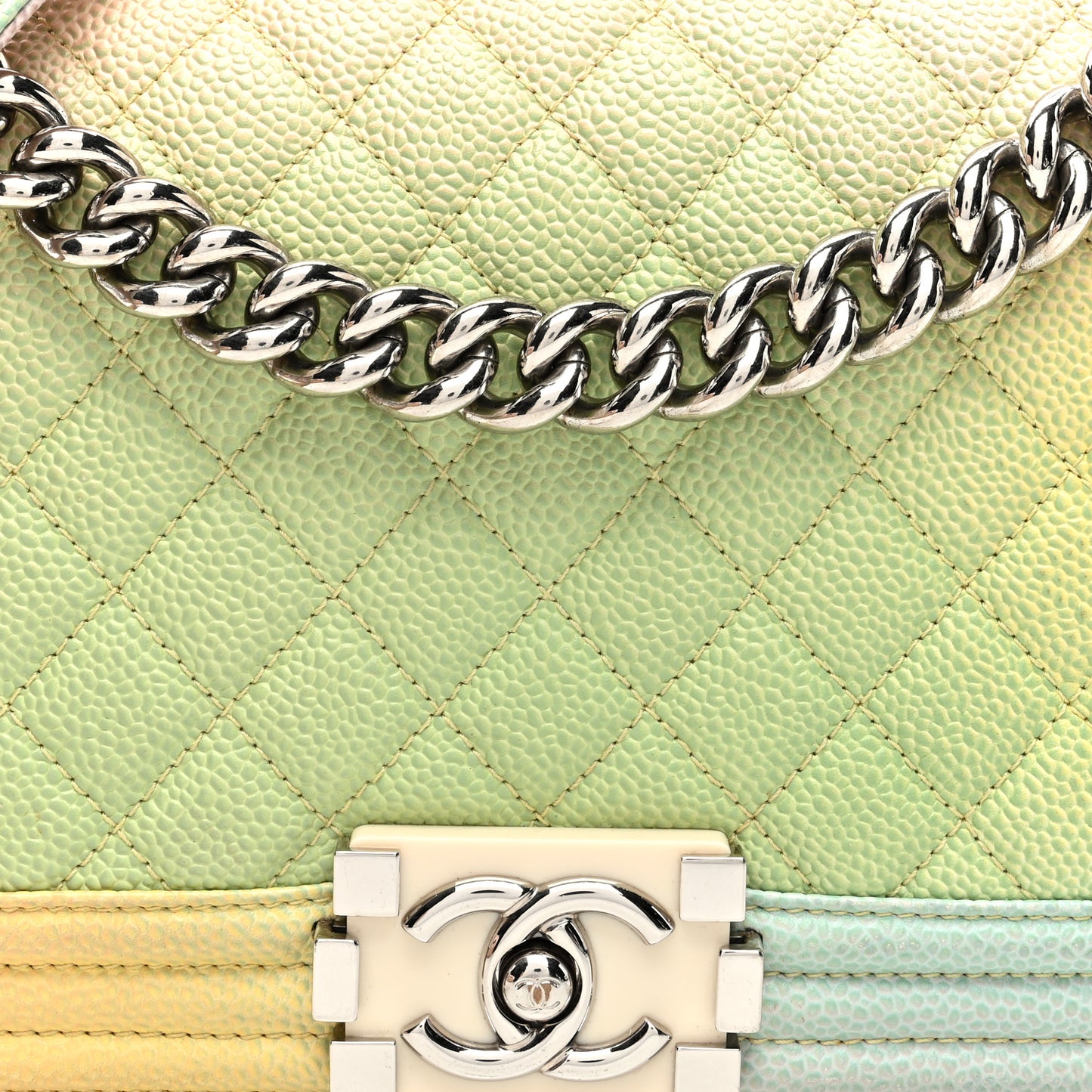 Caviar Quilted Medium Cuba Rainbow Boy Flap Multicolor