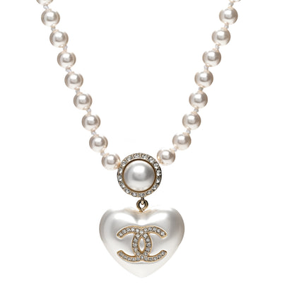 Chanel Pearl Crystal CC Heart Short Necklace Pearly White Gold 1 of 6