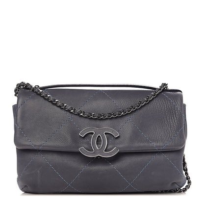 Chanel Washed Calfskin Diamond Stitch Hamptons Clutch With Chain Blue 1 of 13