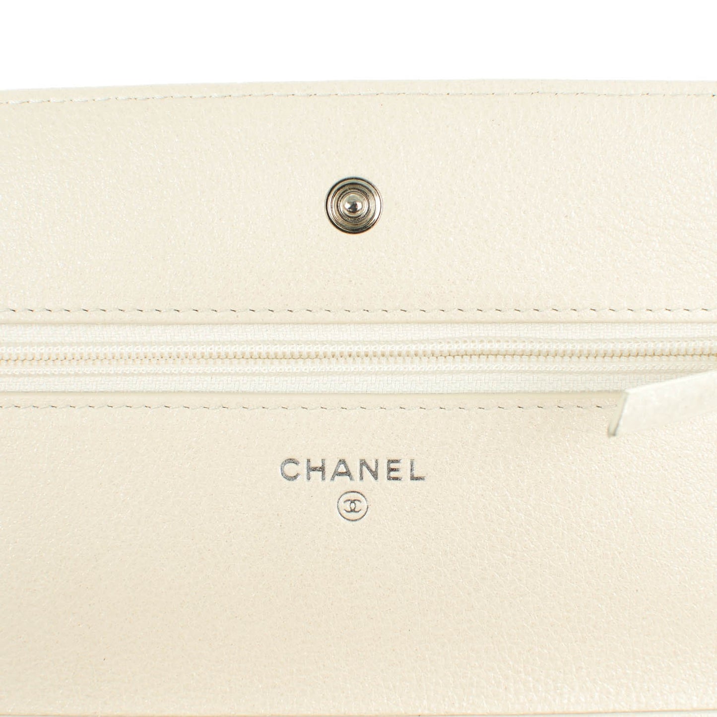 Metallic Calfskin Lucky Charms Casino 2.55 Reissue Wallet On Chain WOC Ivory