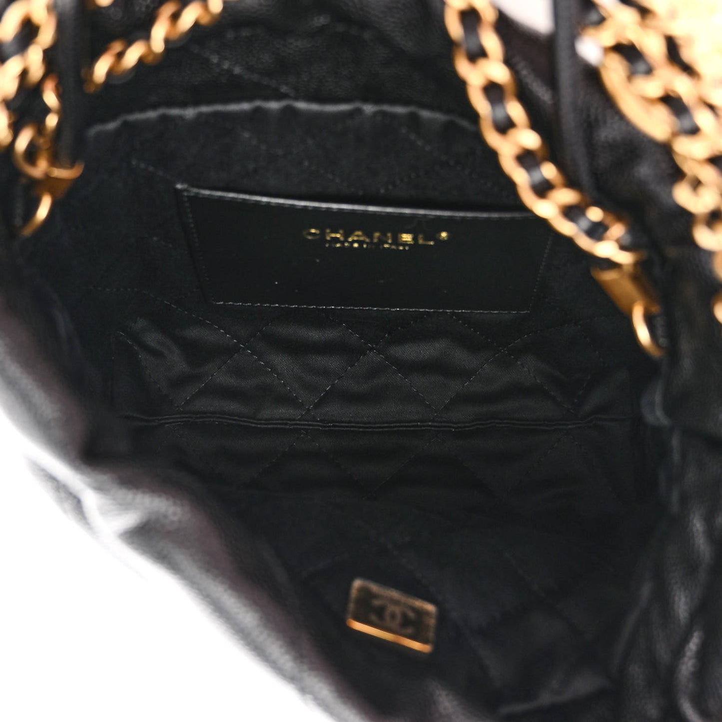 Shiny Caviar Quilted Monochrome Mini Chanel 22 Black