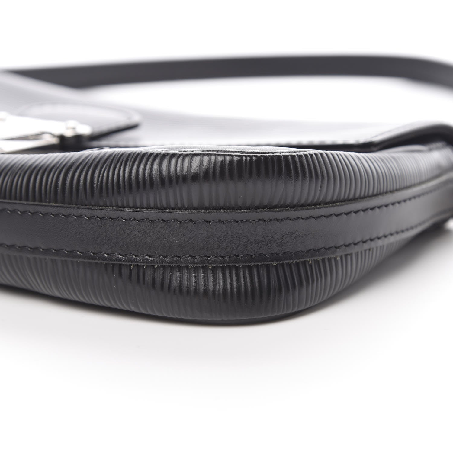 Louis Vuitton Epi Segur Pochette Black 10 of 11