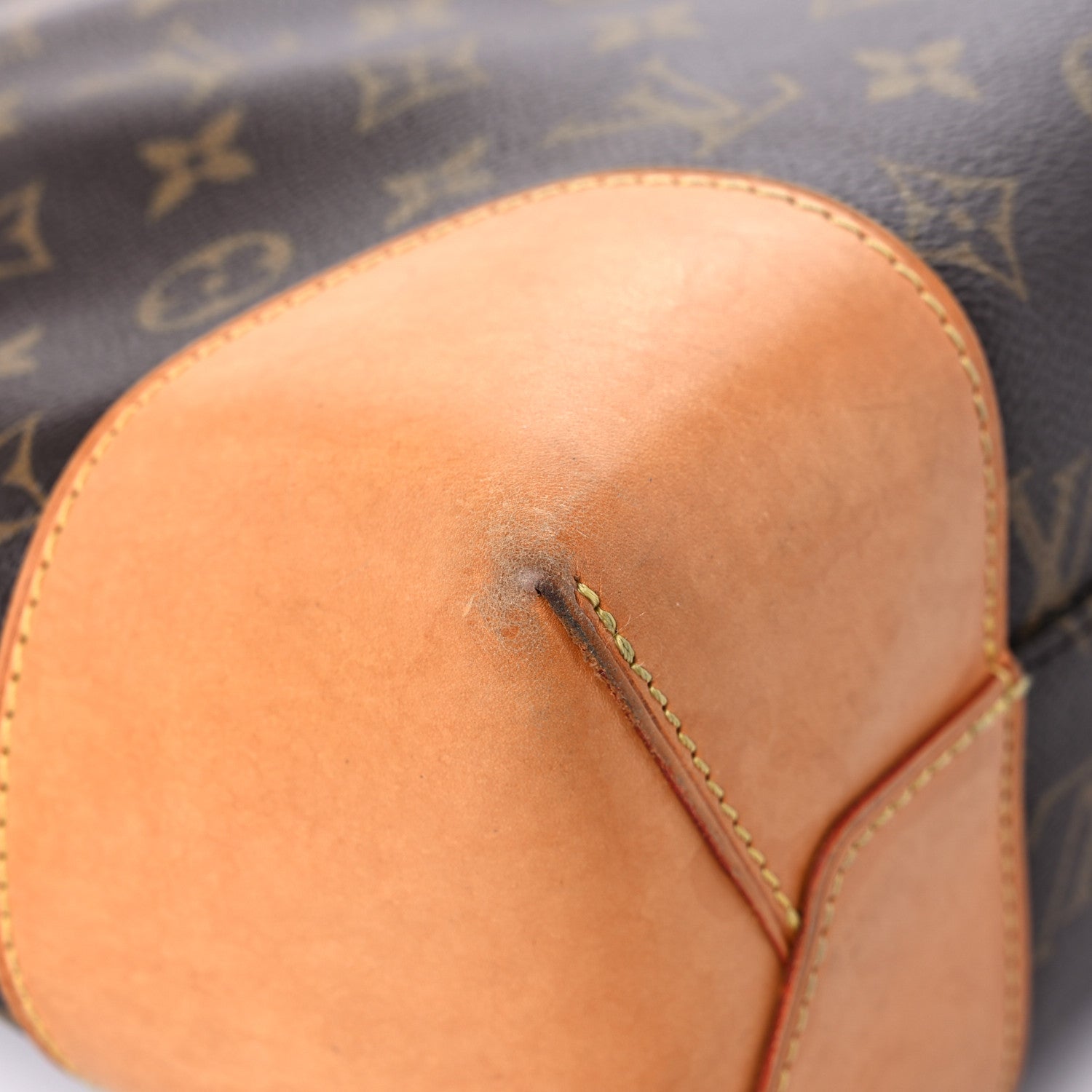 Louis Vuitton Monogram Berri MM 9 of 25