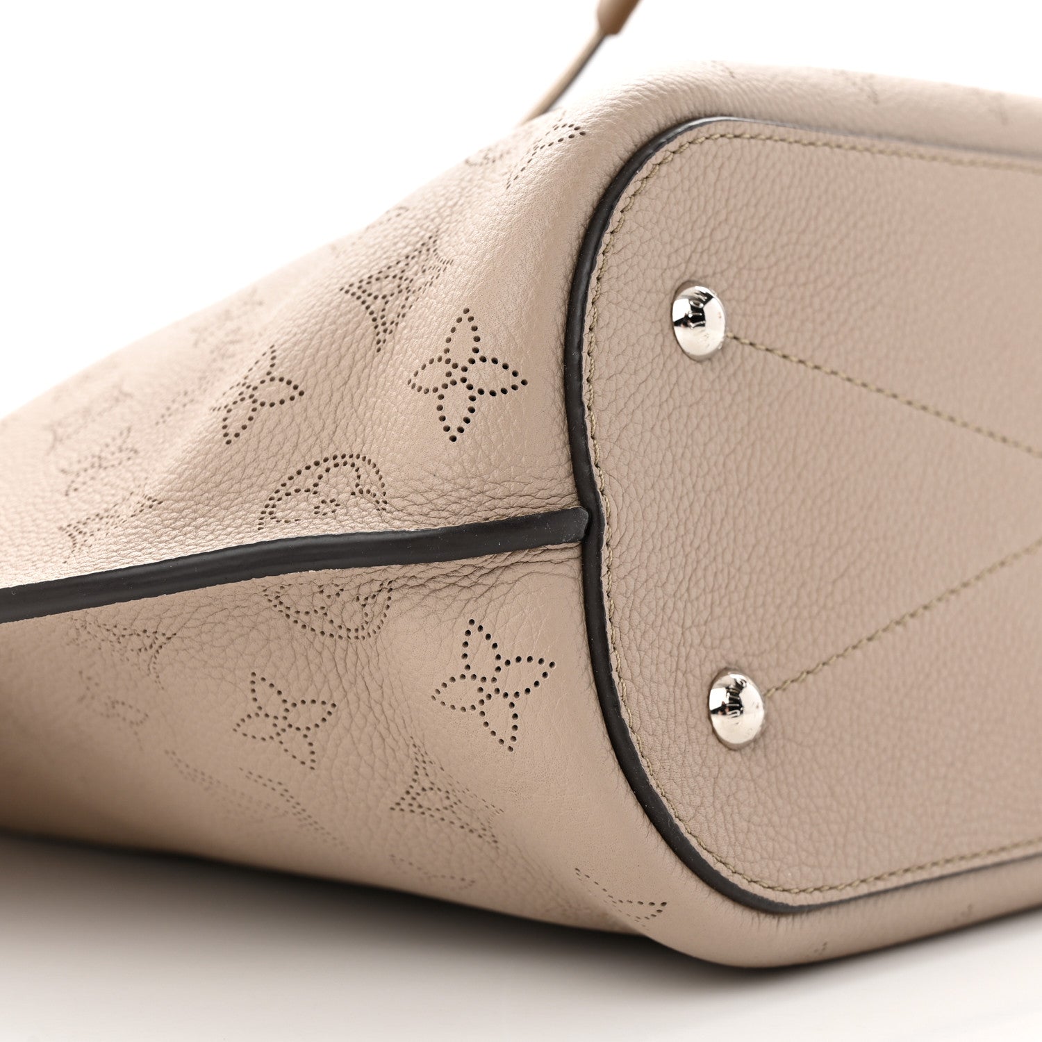 Louis Vuitton Mahina Girolata Galet 9 of 11
