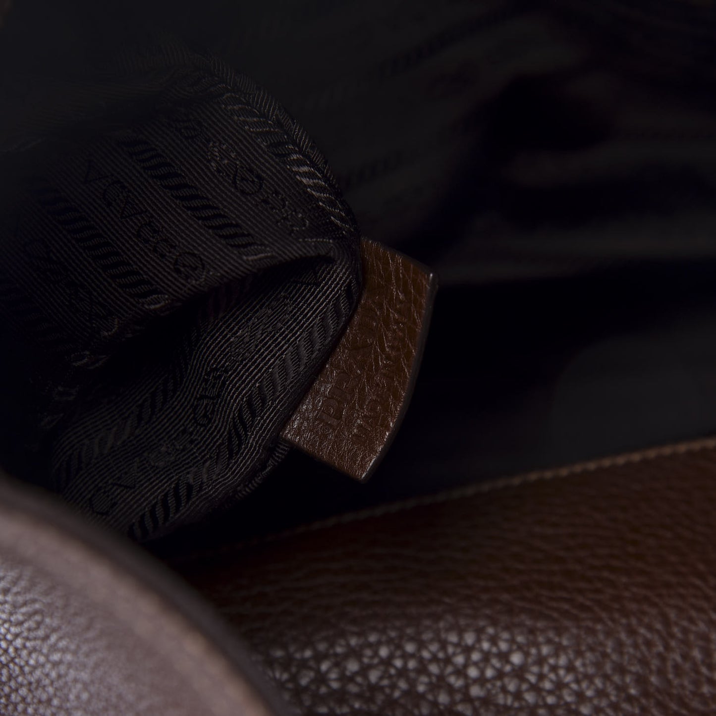 Vitello Daino Side Pocket Hobo Bruciato