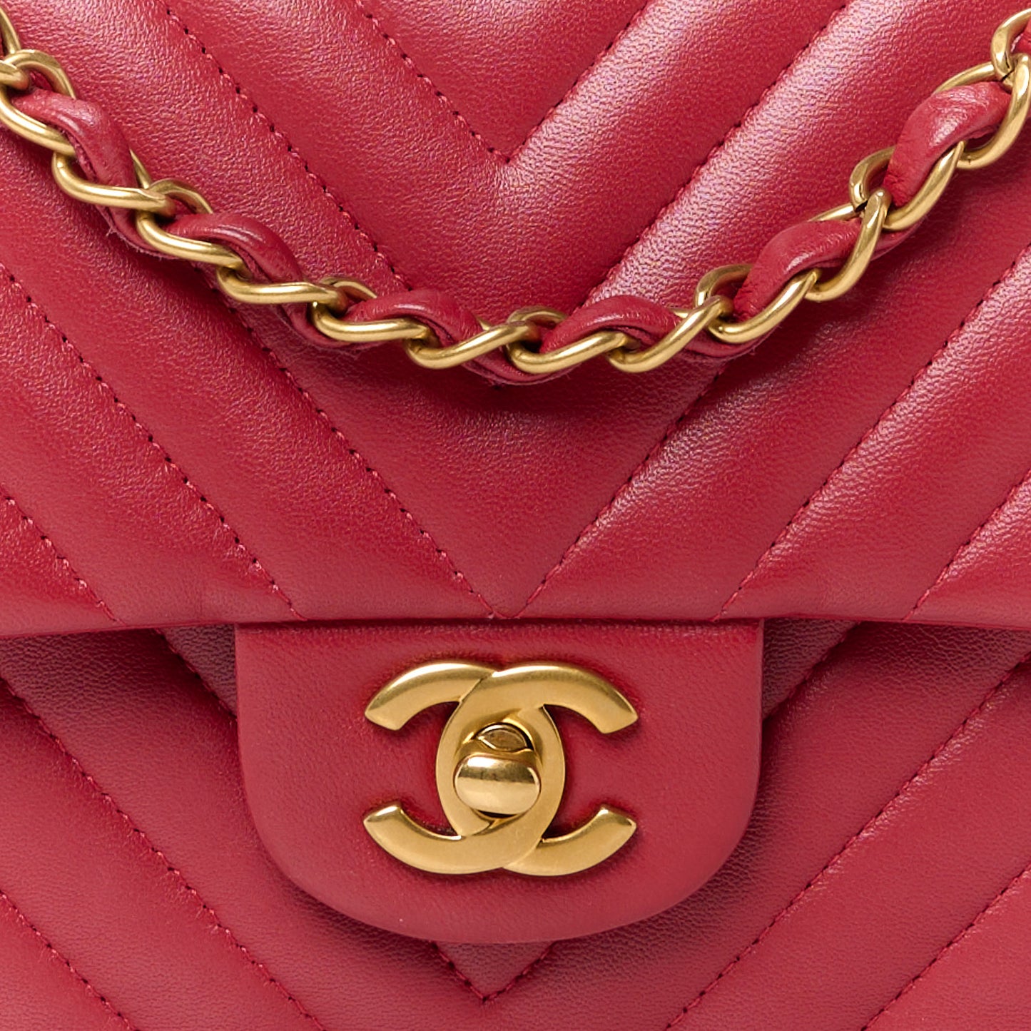 Lambskin Chevron Quilted Medium Double Flap Red