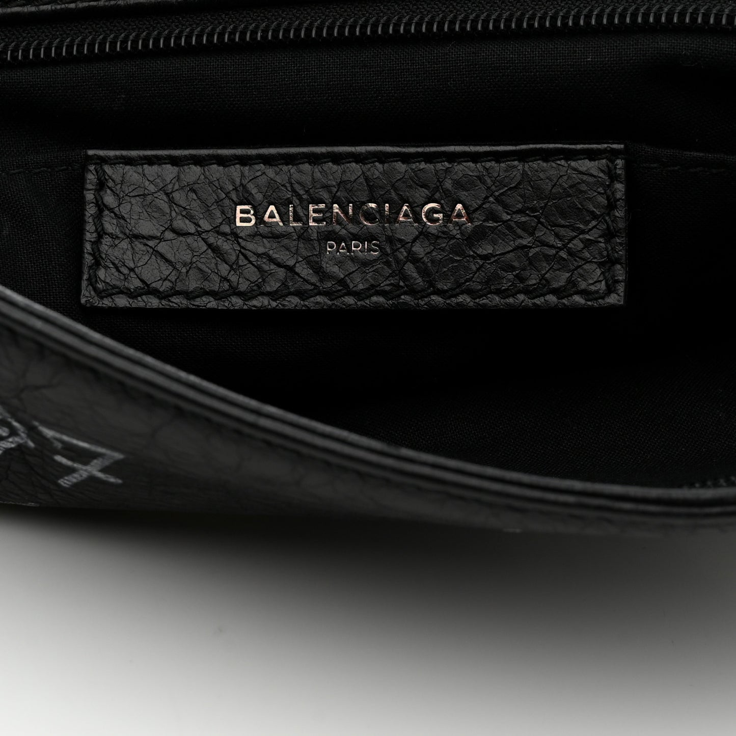 Agneau Arena Graffiti All Over Explorer Pouch Black Multicolor