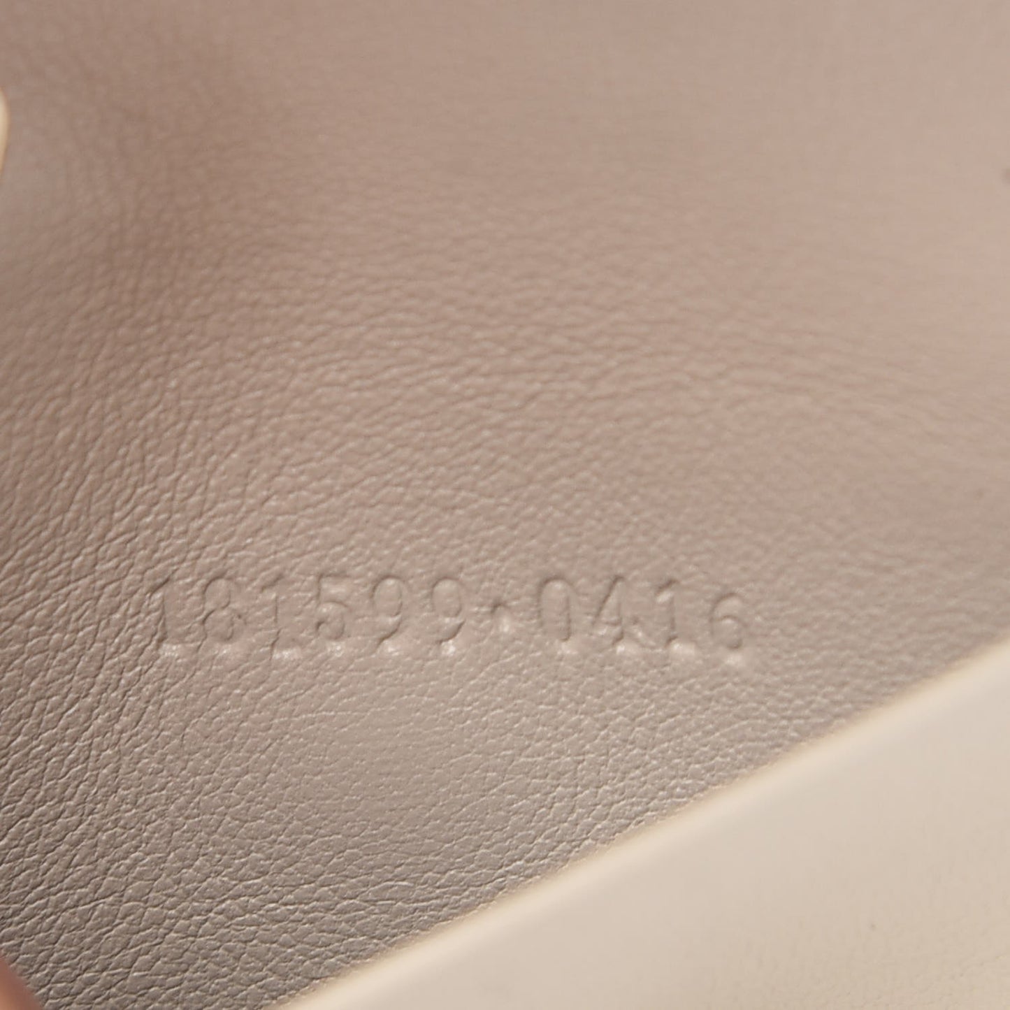 Monogram Britt 6 Key Holder Case White