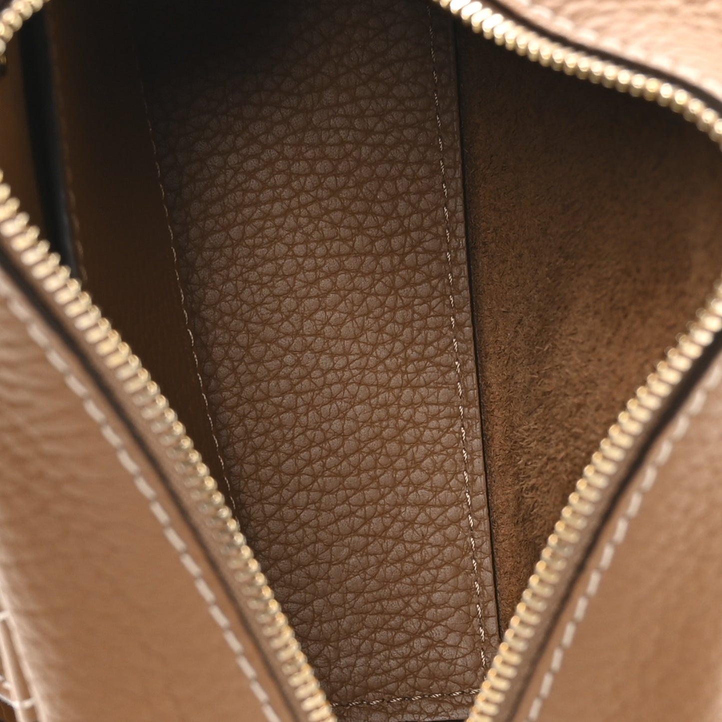 Taurillon Soft Nano Cool Box Satchel Vegetal Ivory