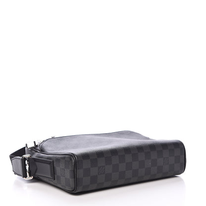 Louis Vuitton Damier Graphite Dayton Reporter PM 3 of 9