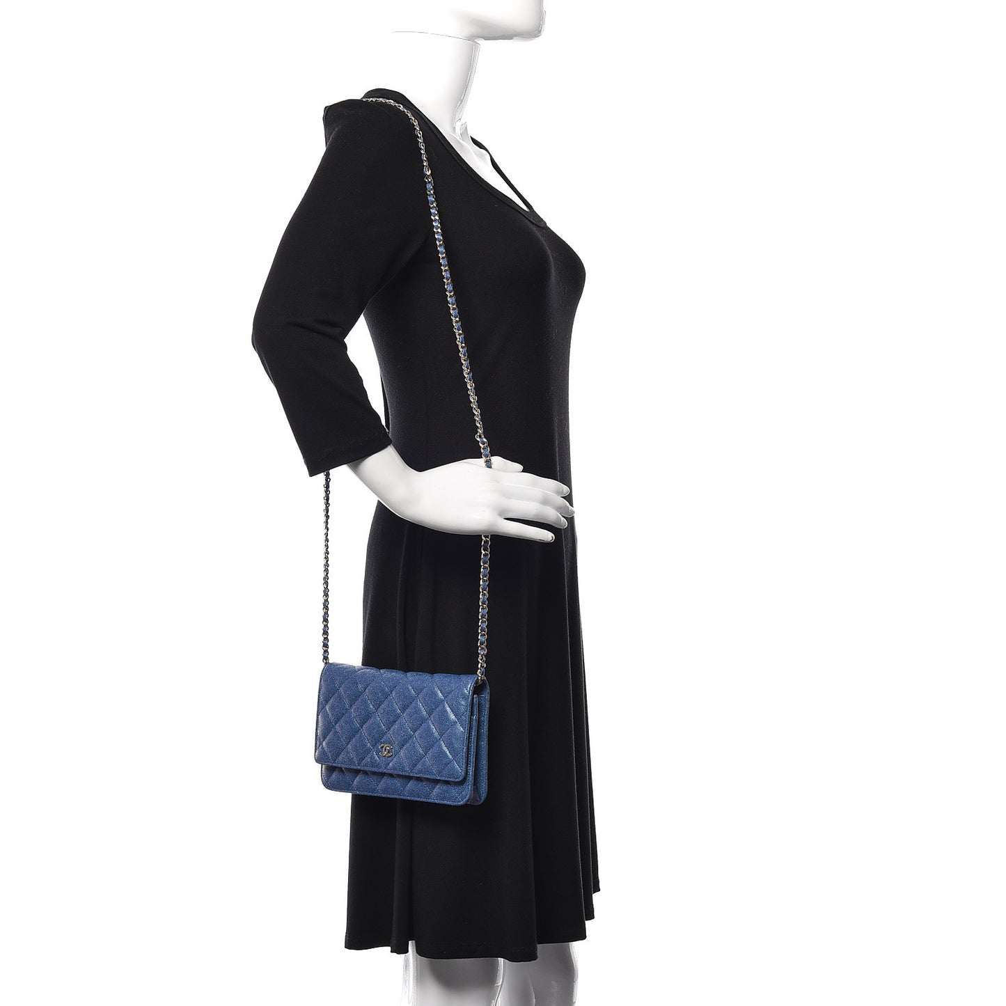 Iridescent Caviar Quilted Wallet On Chain WOC Dark Blue