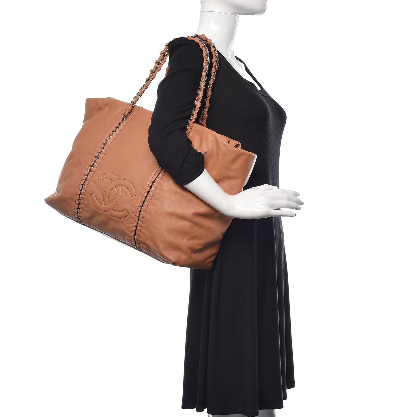 Smooth Calfskin Luxe Ligne Tote Dark Beige