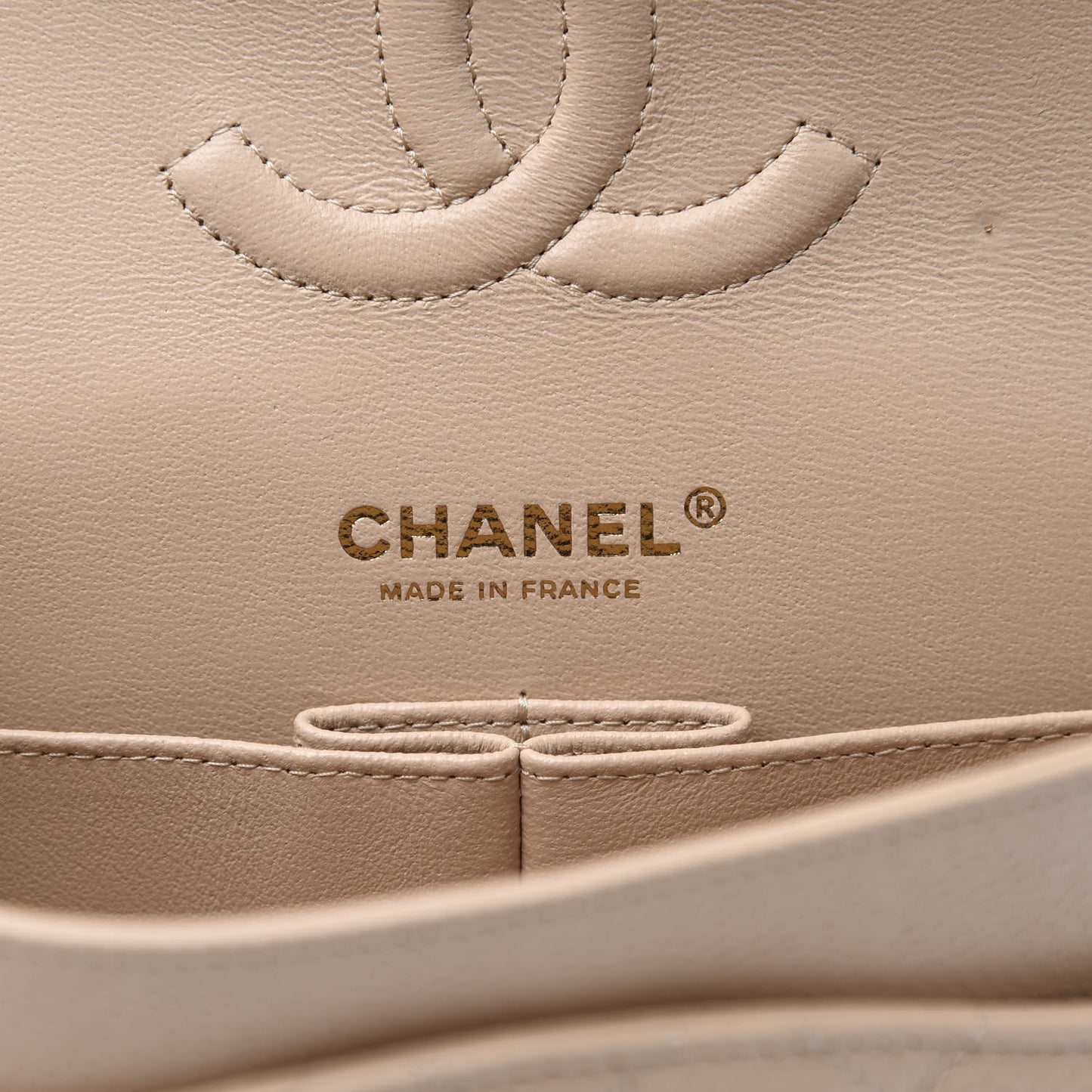 Caviar Quilted Medium Double Flap Beige Clair