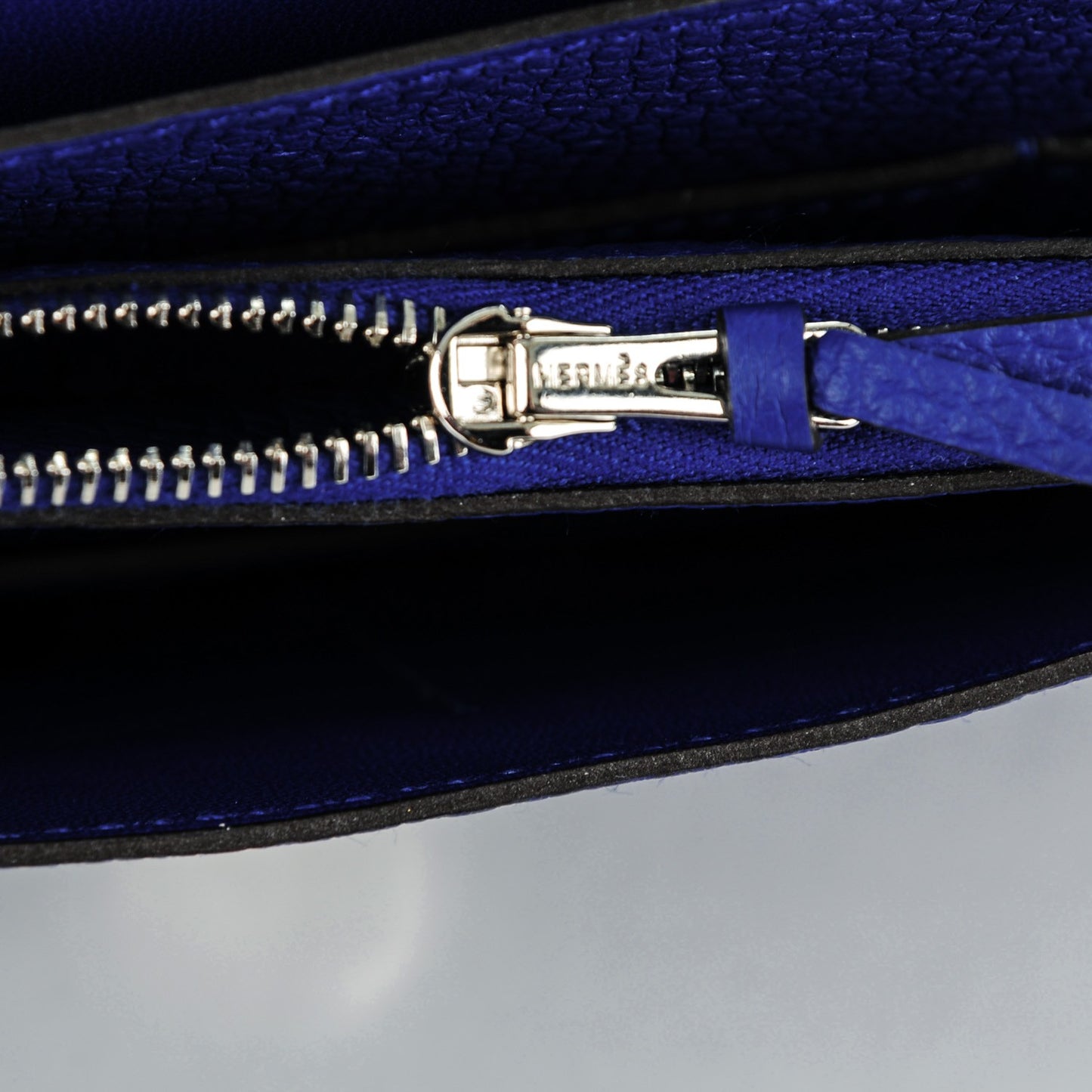 Togo Dogon Duo Wallet Bleu Electrique