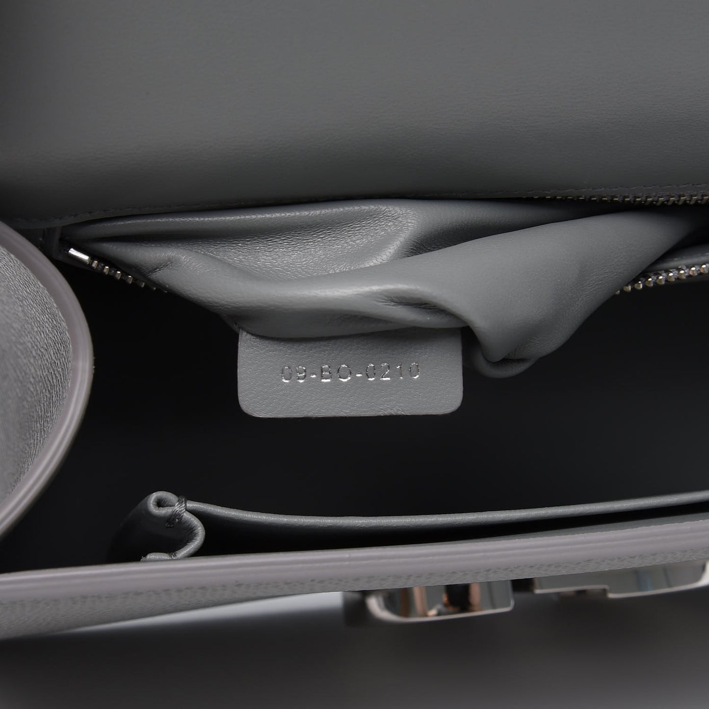 Grained Calfskin 30 Montaigne Chain Flap Bag Grey