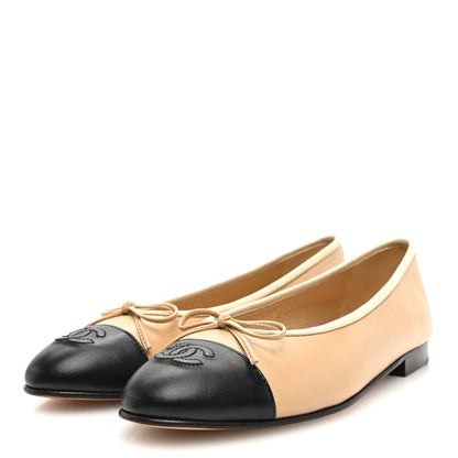 Chanel Lambskin Cap Toe CC Ballerina Flats 38.5 Beige Black 2 of 8