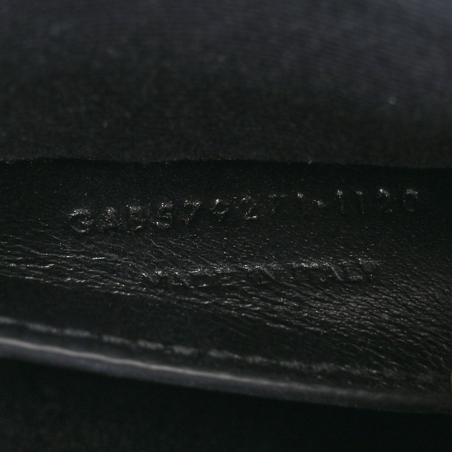 Saint Laurent Shiny Calfskin Crocodile Embossed Manhattan Baguette Black 7 of 10