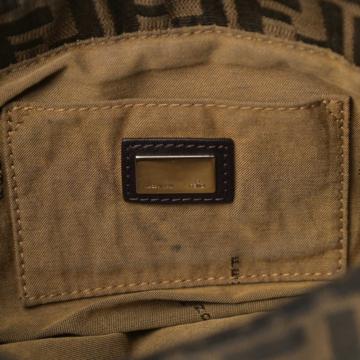 Zucca Small Chef Shoulder Bag Tobacco