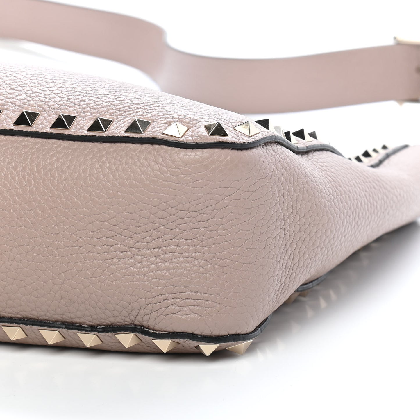 Pebbled Calfskin Small Rockstud Flip-Lock Messenger Bag Poudre