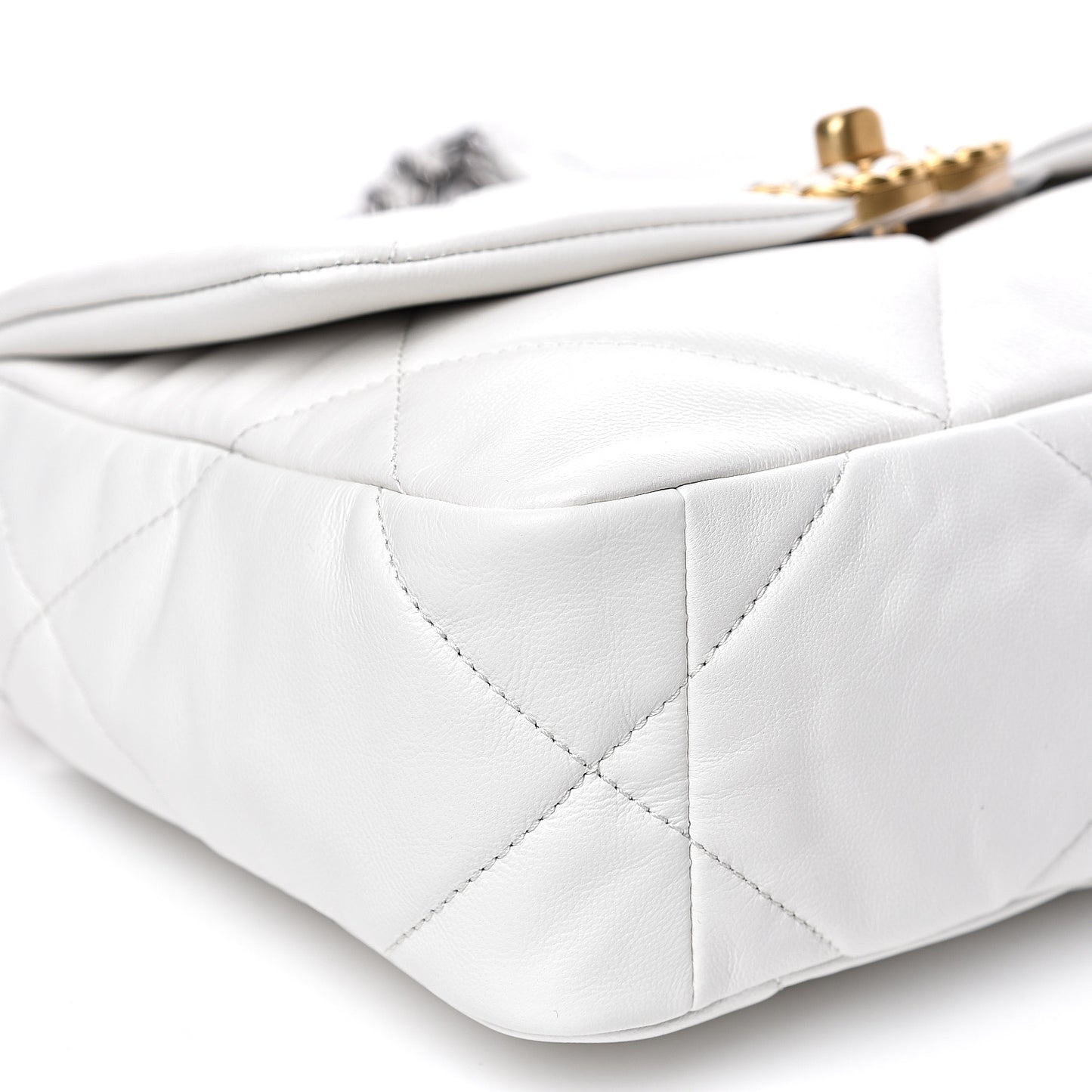 Goatskin Quilted Medium 19 Flap White