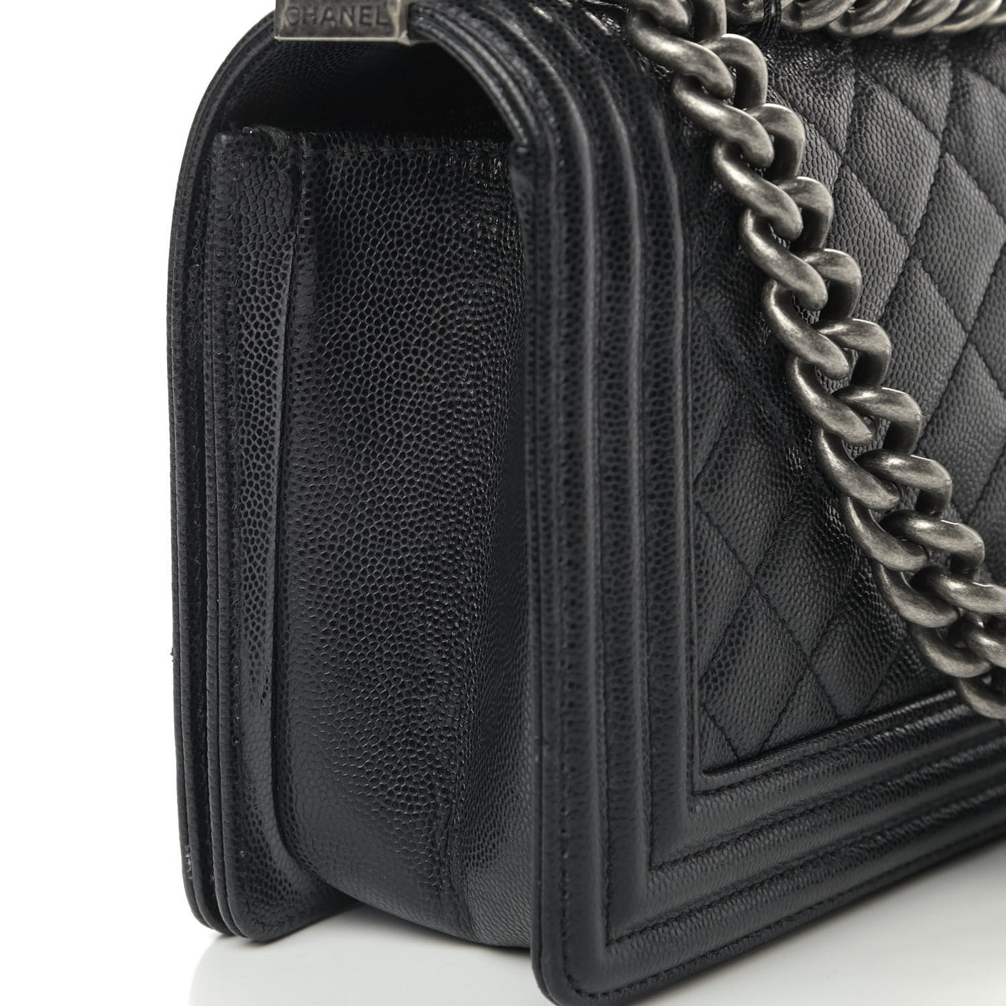Caviar Quilted Medium Boy Flap Black