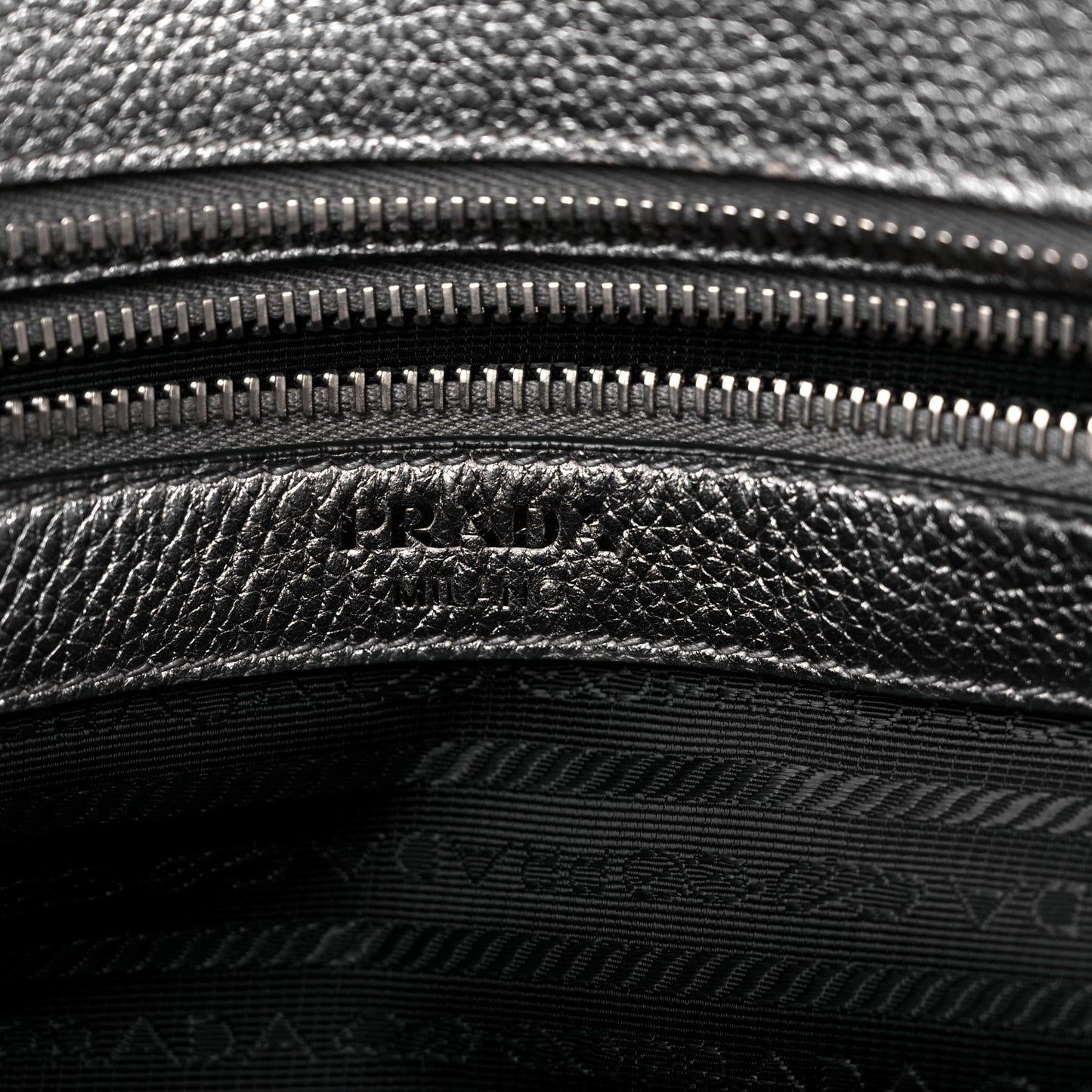 Metallic Vitello Daino Top Handle Tote Cromo
