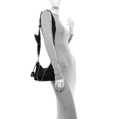 Prada Nylon Re-Edition 2005 Shoulder Bag Black 2 of 11