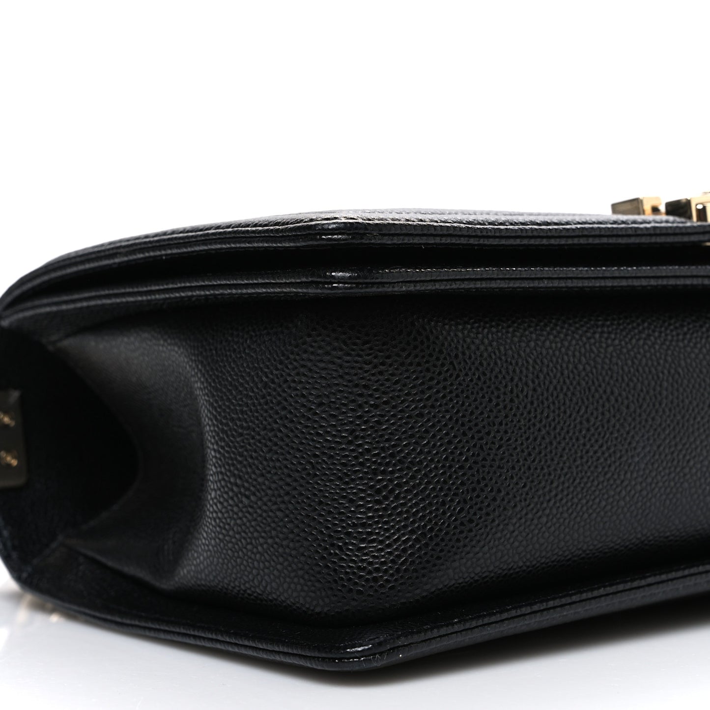 Caviar Chevron Quilted Medium Boy Flap Black