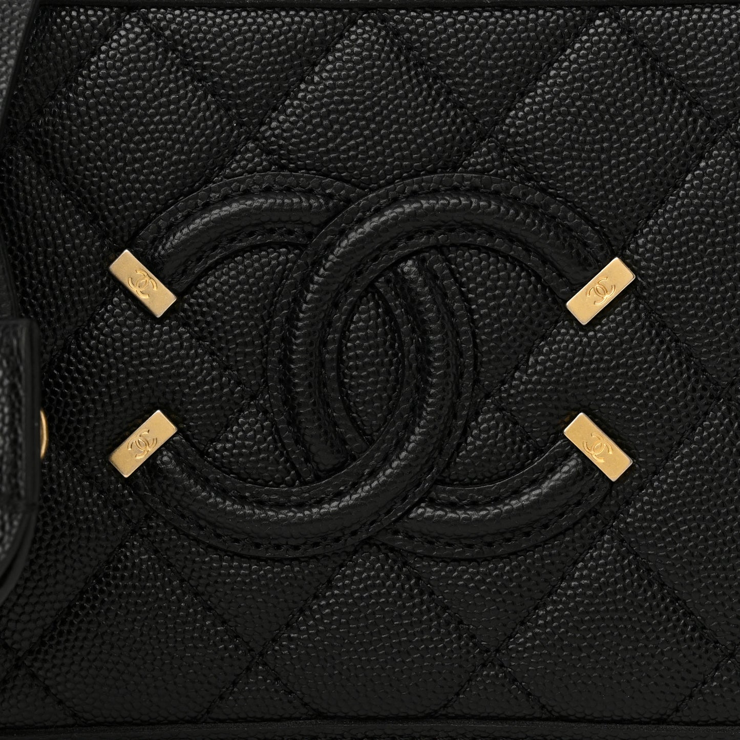 Caviar Quilted Small CC Filigree Vanity Case Black