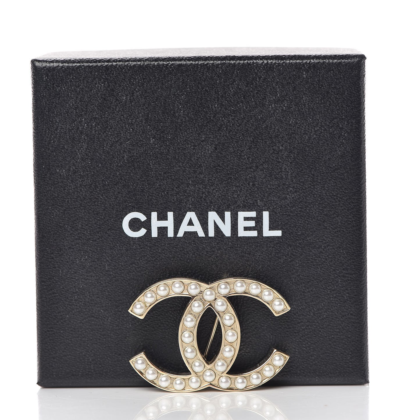 Pearl CC Brooch Gold