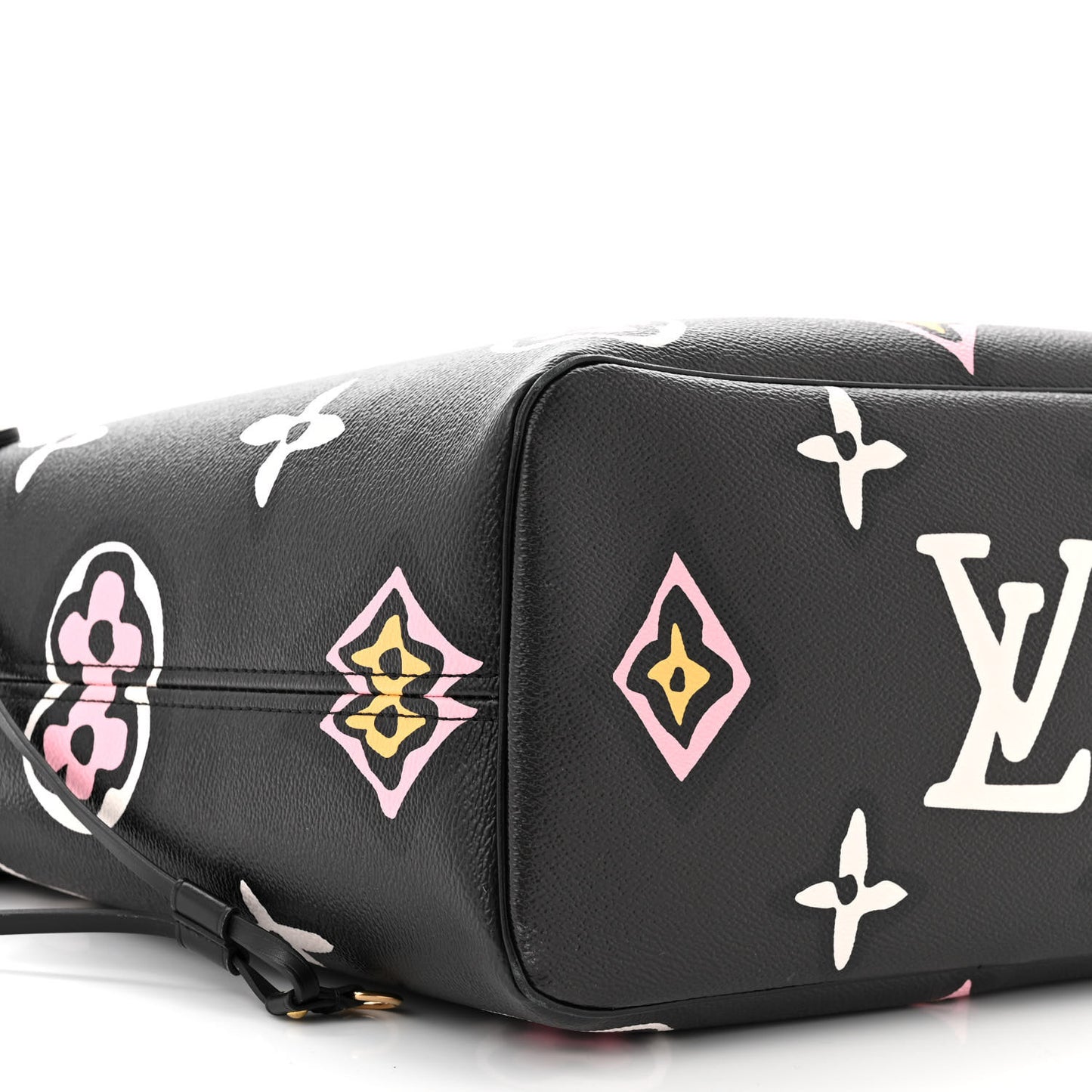 Monogram Giant Wild at Heart Neverfull MM Black