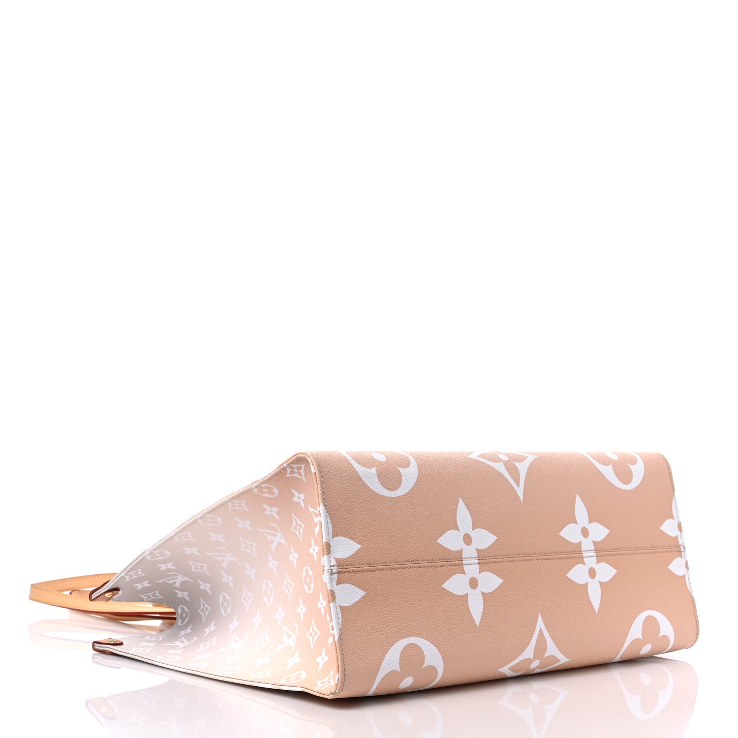 Louis Vuitton Monogram Giant By The Pool OnTheGo GM Brume 3 of 18