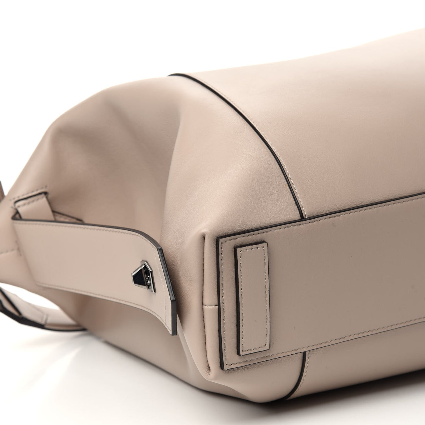 Soft Calfskin Medium Soft Antigona Dune
