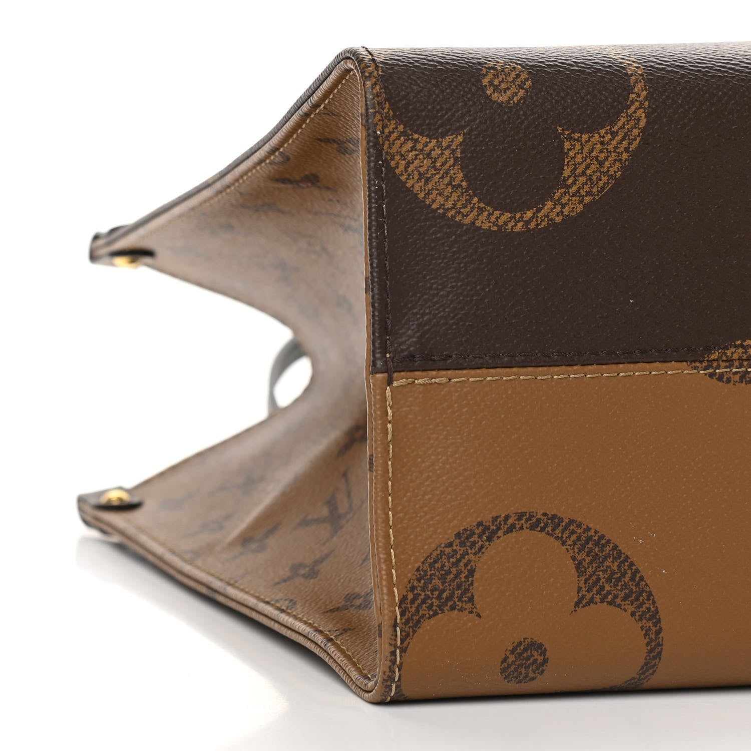 Louis Vuitton Reverse Monogram Giant Onthego MM 9 of 11