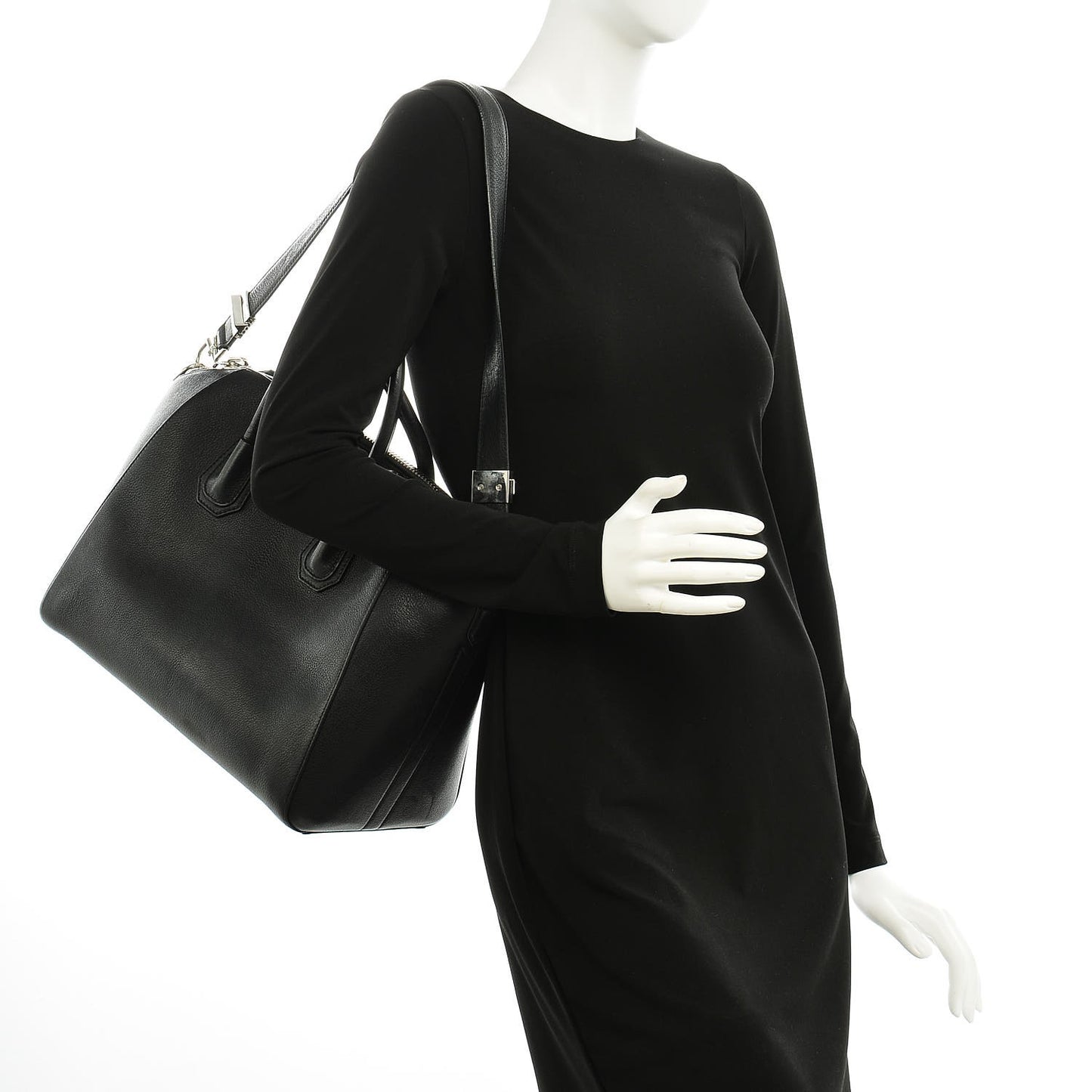 Sugar Goatskin Medium Antigona Black