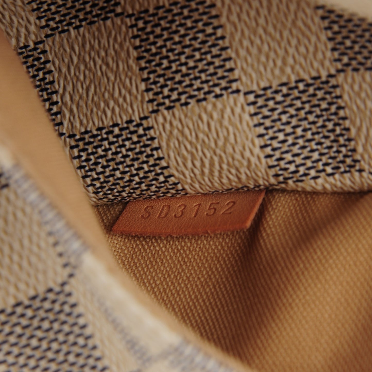 Damier Azur Totally MM