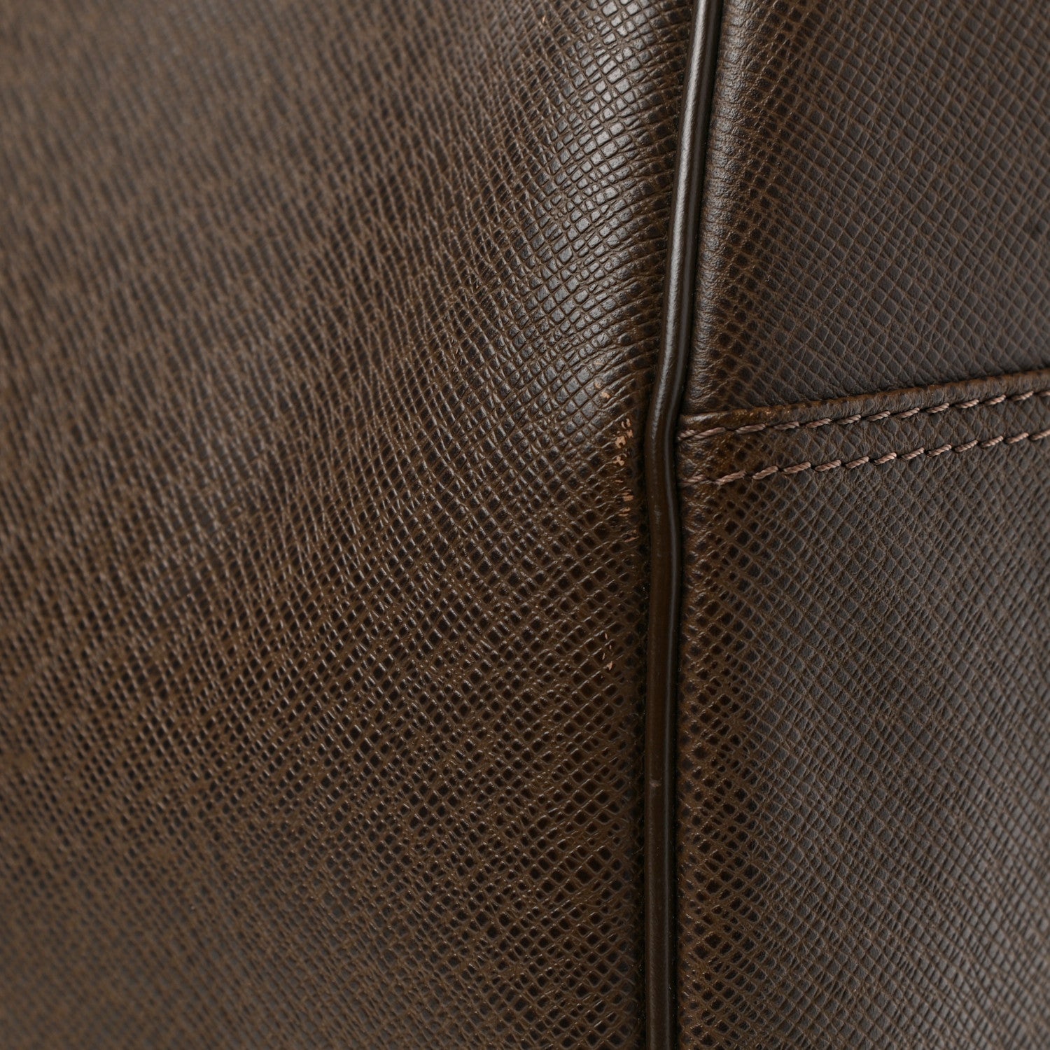 Louis Vuitton Taiga Kendall PM Acajou 6 of 14