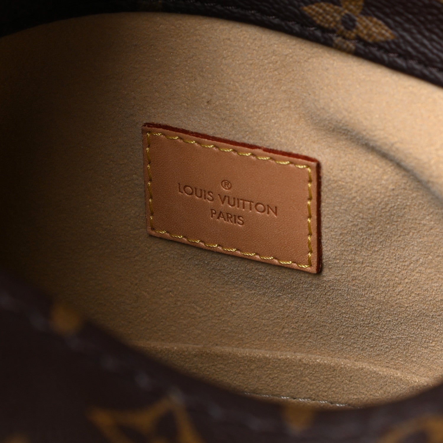 Louis Vuitton Monogram Artsy MM 8 of 19