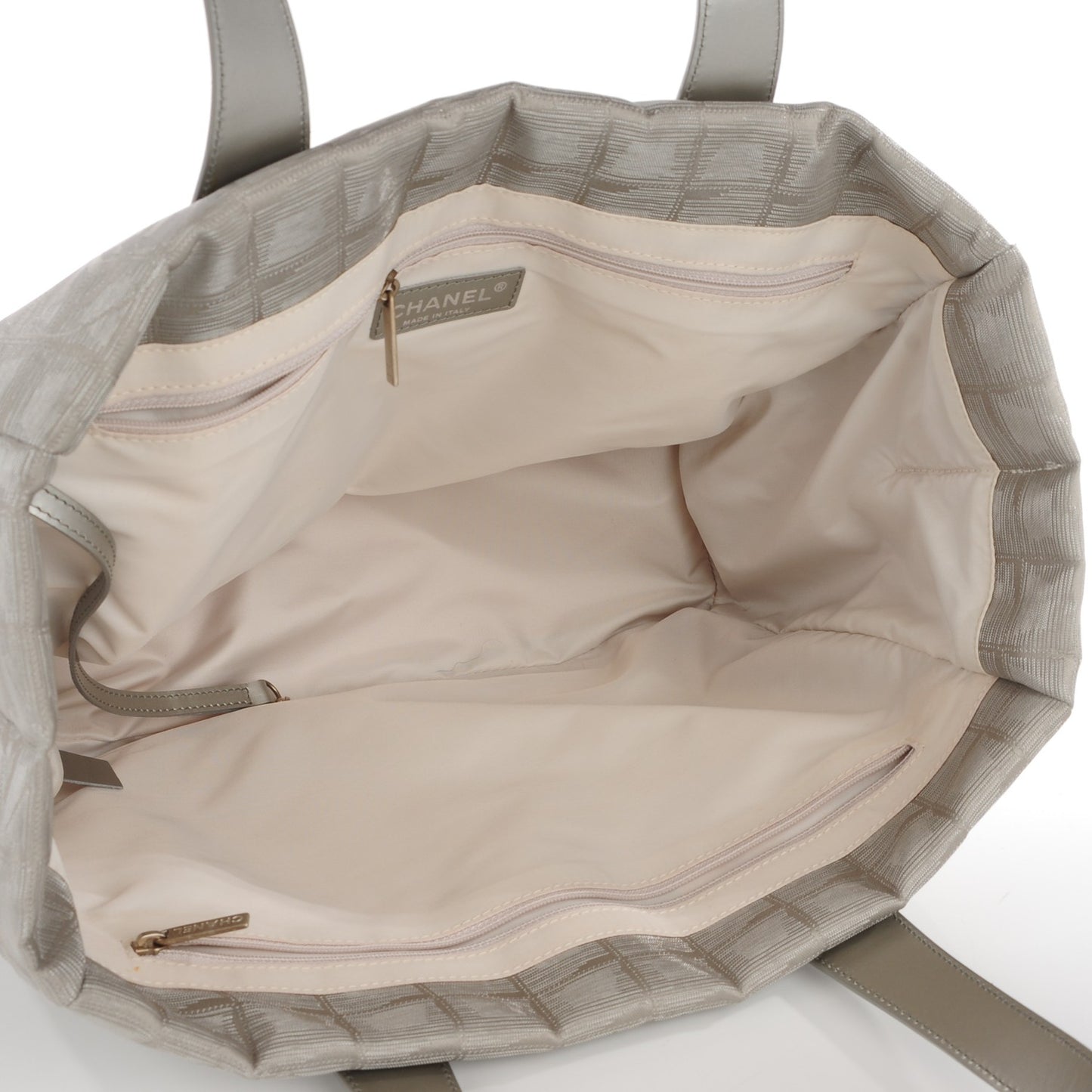 Nylon Medium Travel Tote Silver