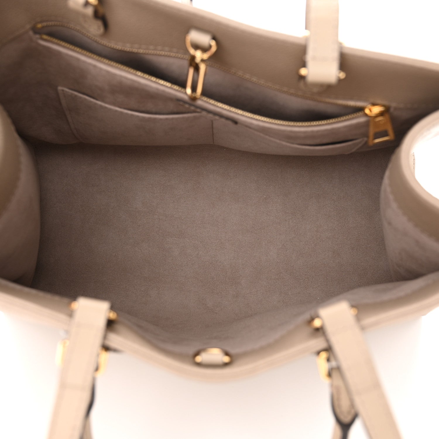 Louis Vuitton Empreinte Monogram Giant Onthego MM Tourterelle 5 of 10