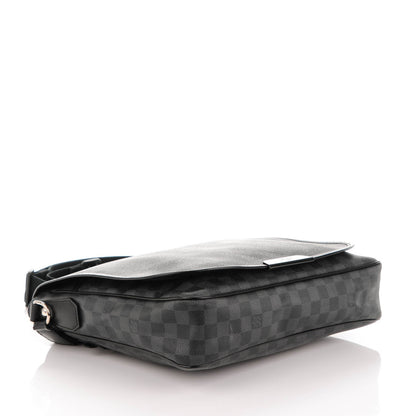 Louis Vuitton Damier Graphite Daniel MM 4 of 7