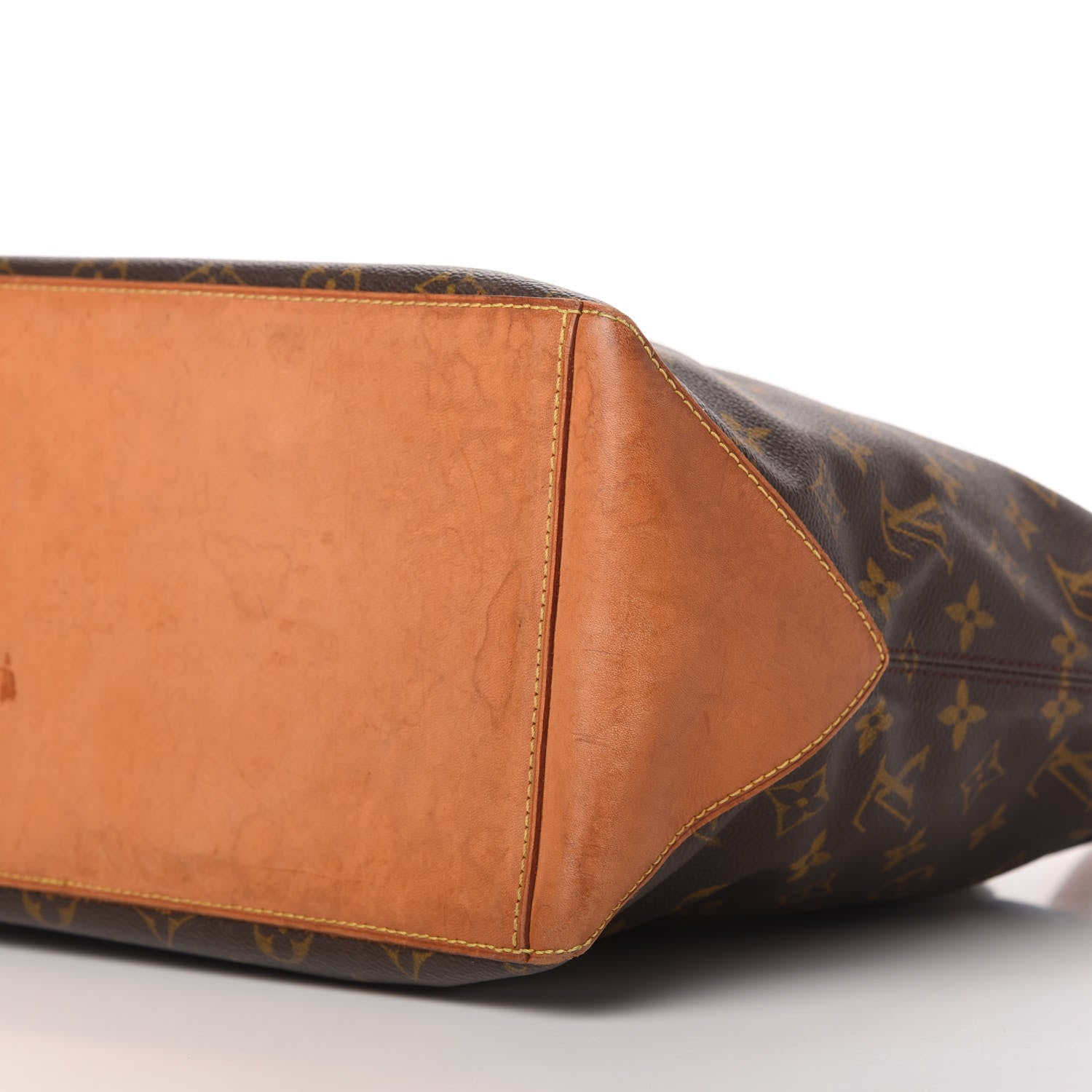Louis Vuitton Monogram Cabas Mezzo 9 of 15